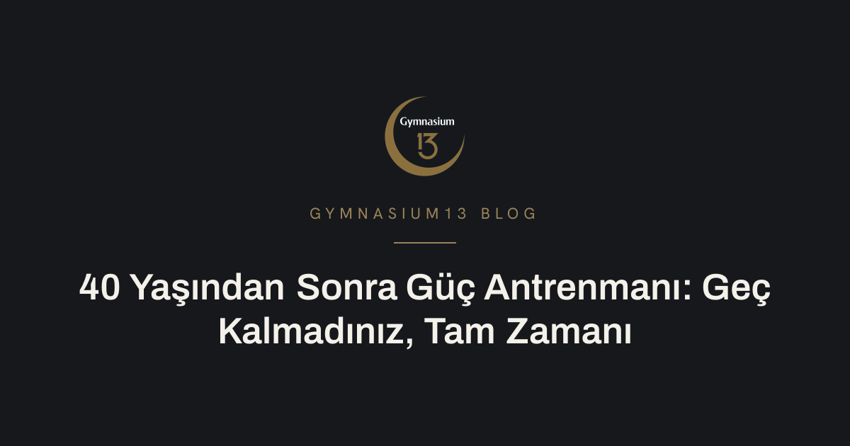 Kırklı yaşlarında bir kişi kontrollü bir ağırlık hareketi yaparken